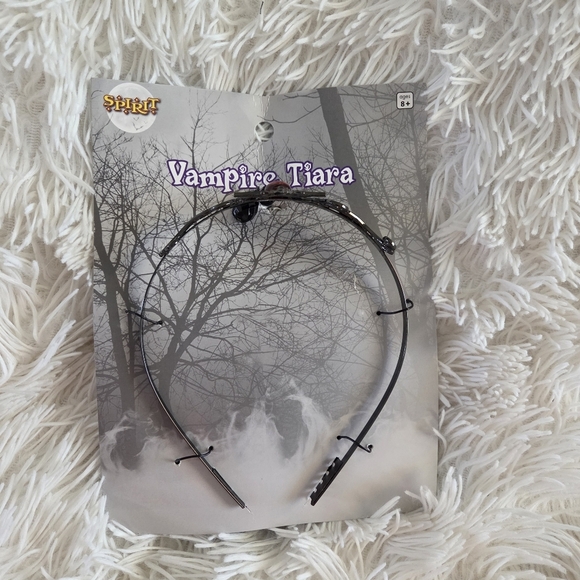 Spirit Halloween Child Midnight Vampiress Black & White Costume Size 6 Vampire - Picture 7 of 10